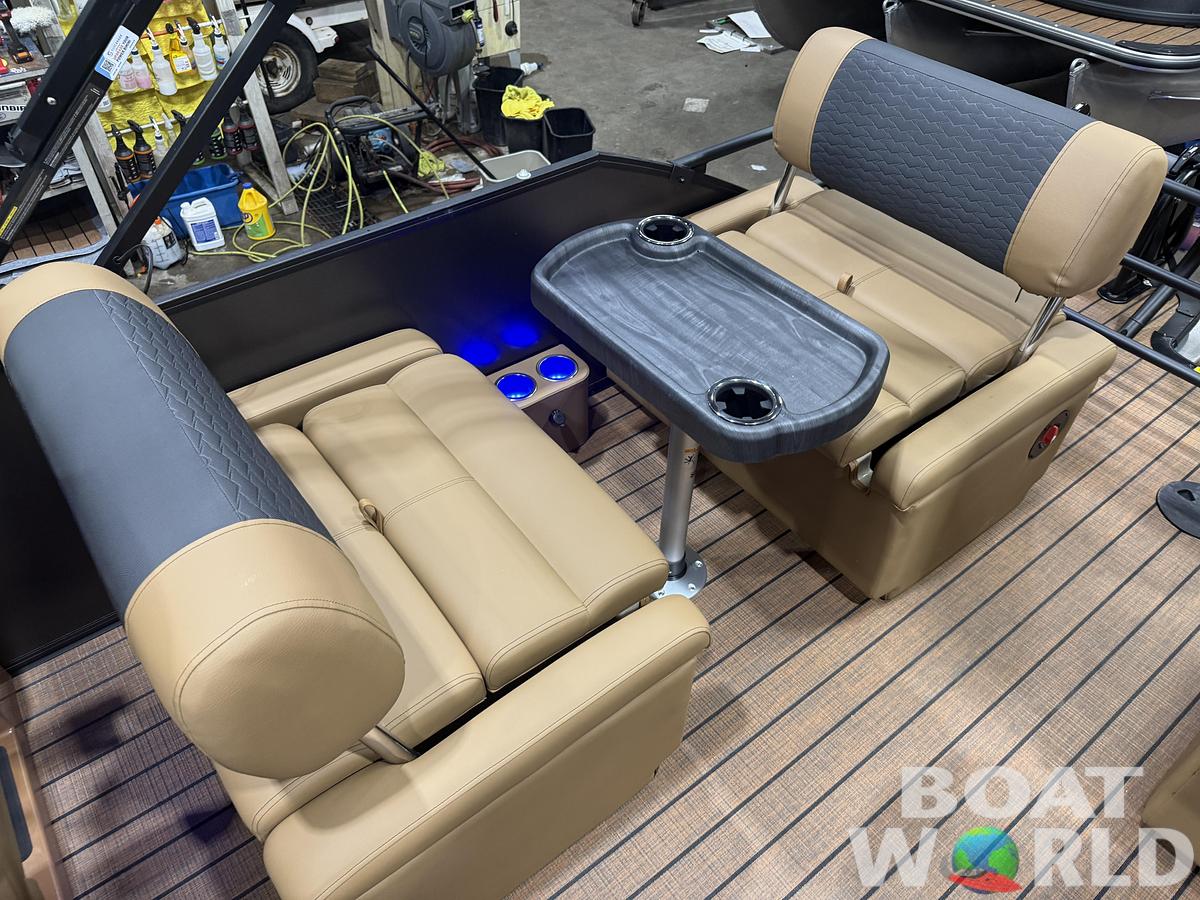 2026 Bentley Elite 223 Quad Swingback QSB Tritoon $64995