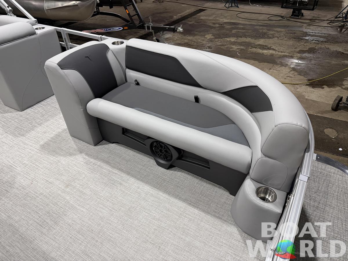 2026 Tahoe Sport VRB 2385 Swingback & 4-Stroke $34995