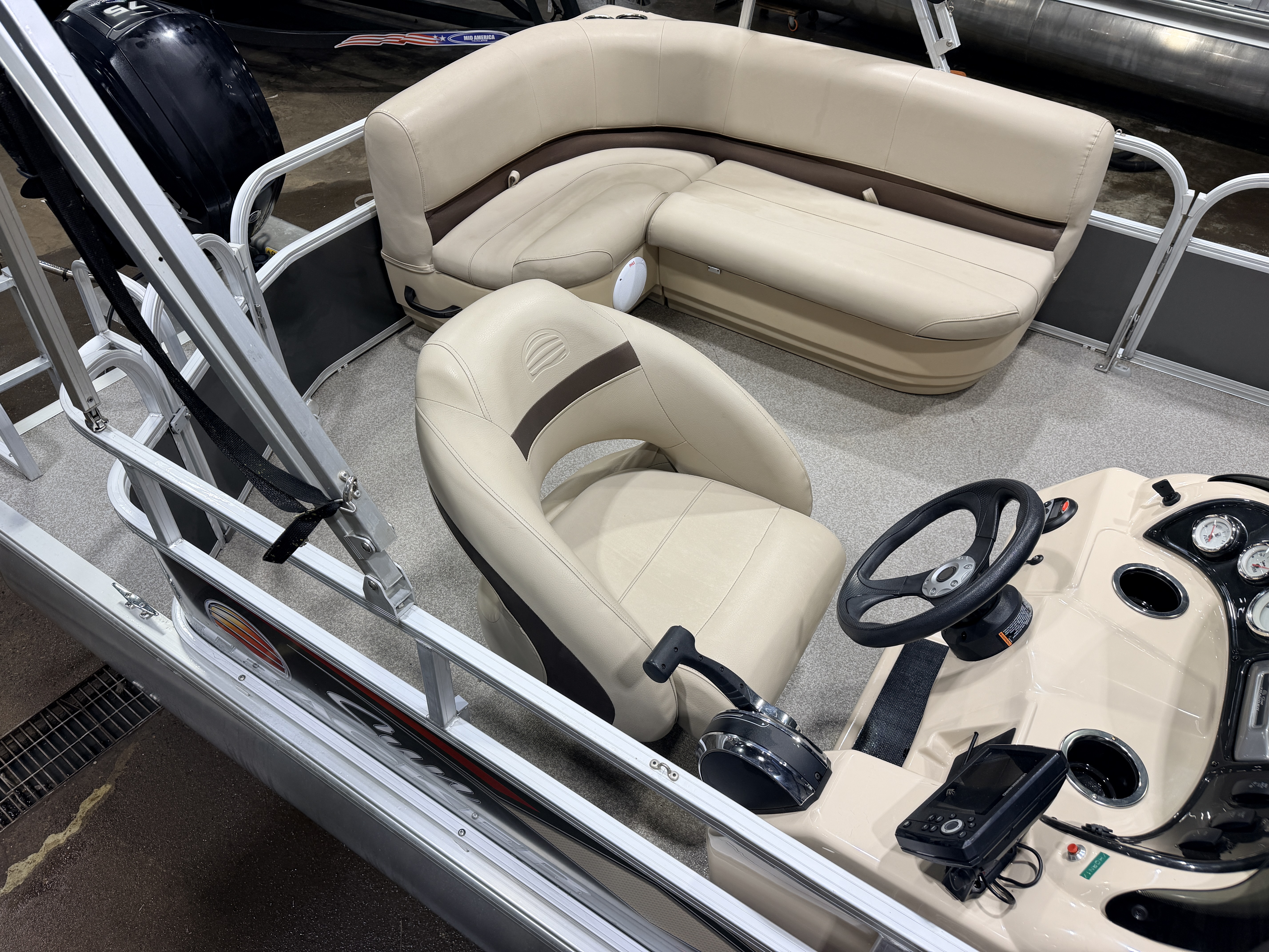 Used 2019 Sun Tracker Party Barge 18 DLX & 75HP Mercury 4Stroke -$21,995