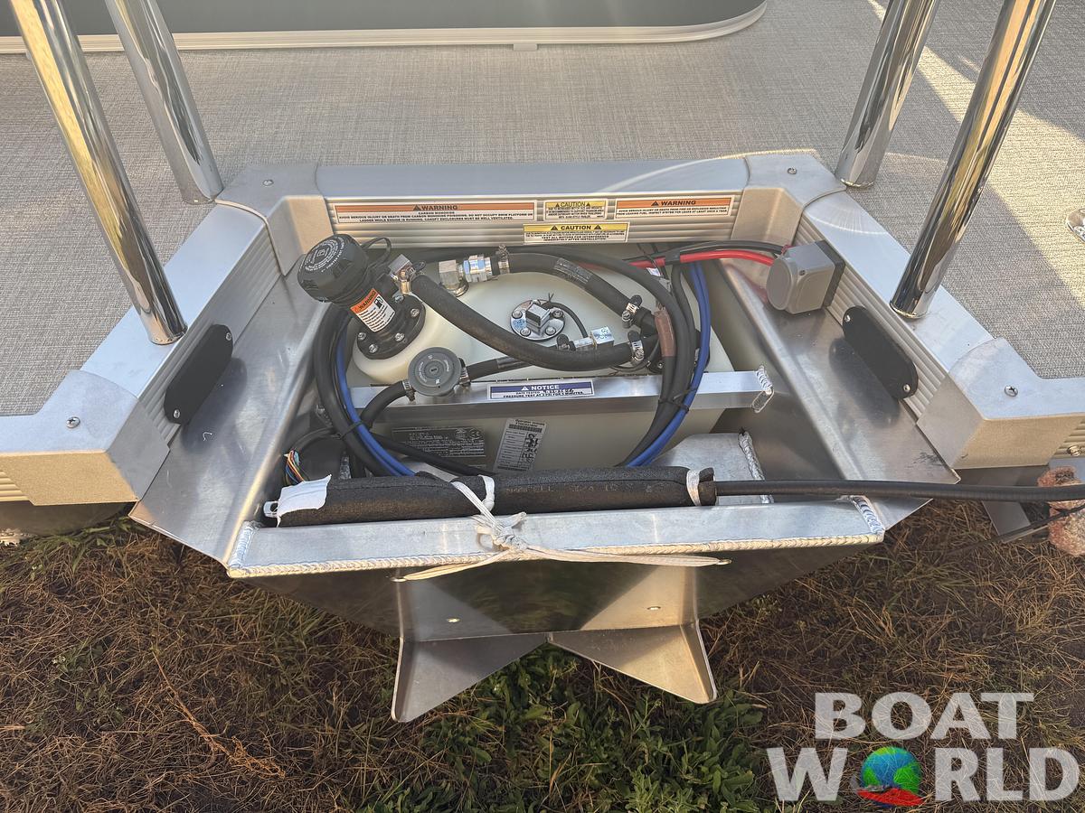 2025 Tahoe Pontoons LTZ 2385 Entertainer