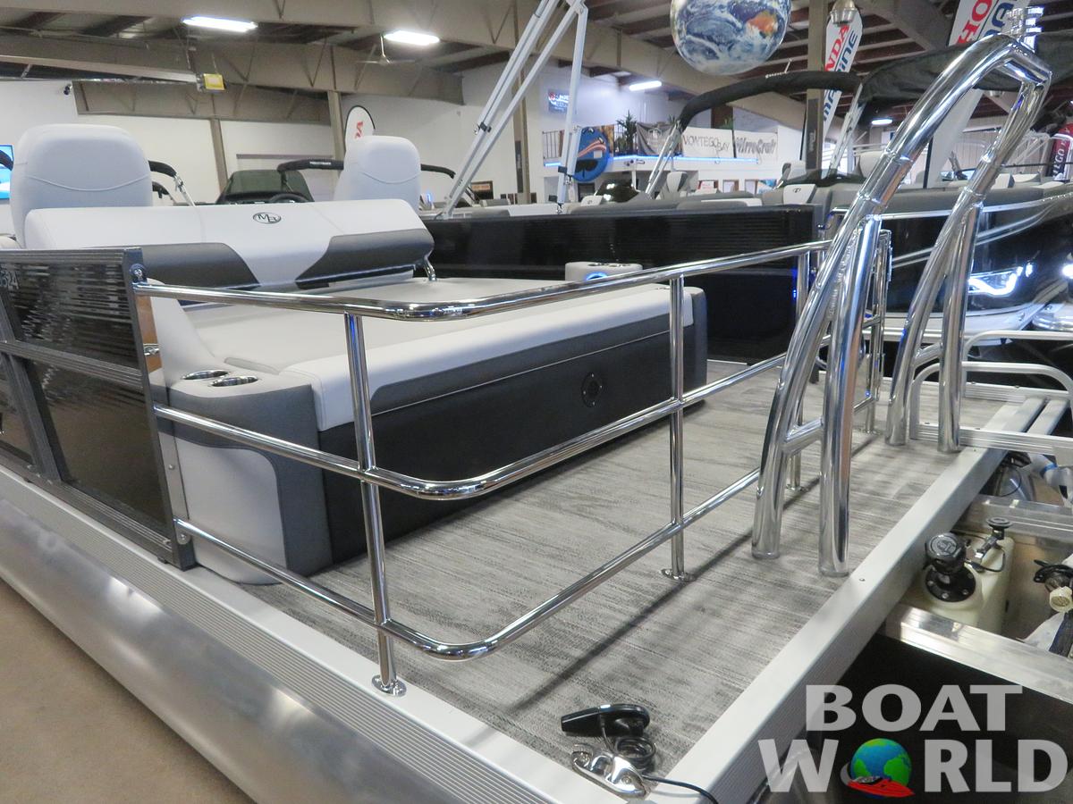 2024 Montego Bay 8524 Swingback Deluxe Pontoon & Honda 4-Stroke EFI