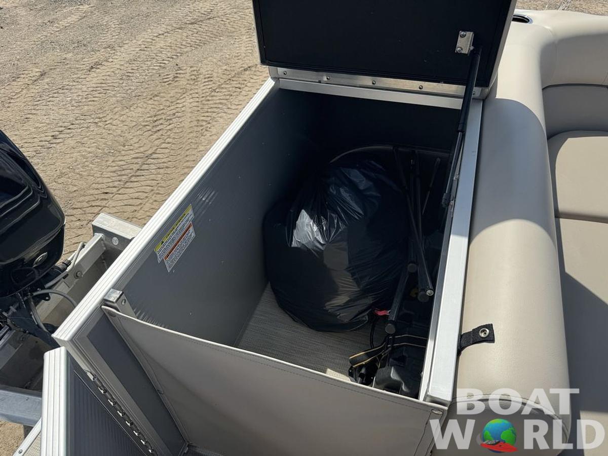 Used 2020 Princecraft Vectra 19 Pontoon