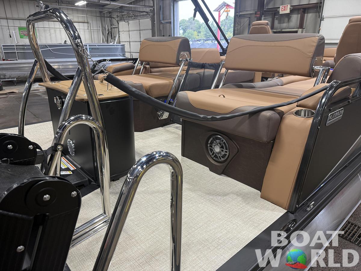 2027 Tahoe LTZ 300HP QLS 2585 Tritoon $71,995
