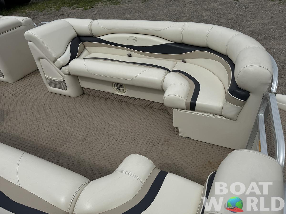 Used 2004 Bennington 2250 RL