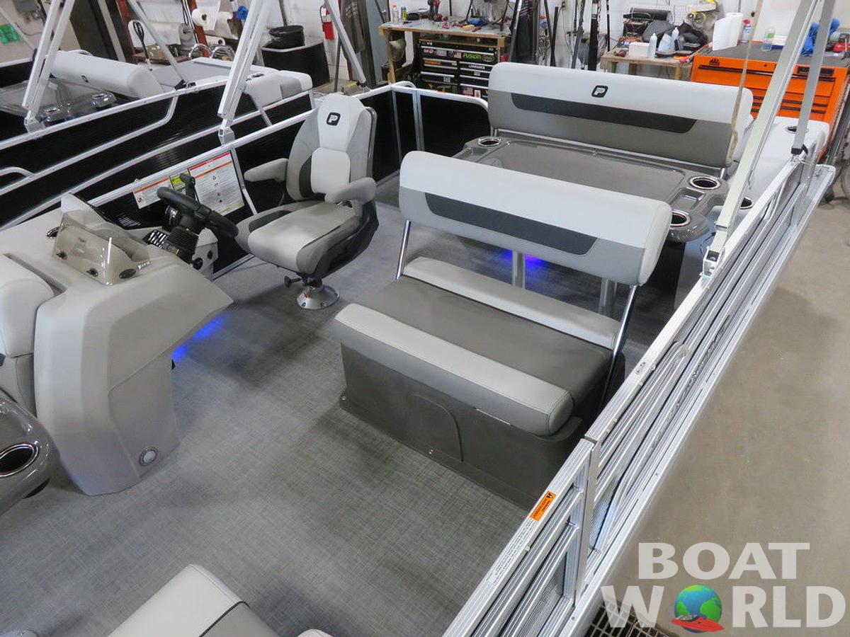 2025 Princecraft Vectra 21 RL Swingback Dinette Pontoon & Mercury 4-Stroke EFI