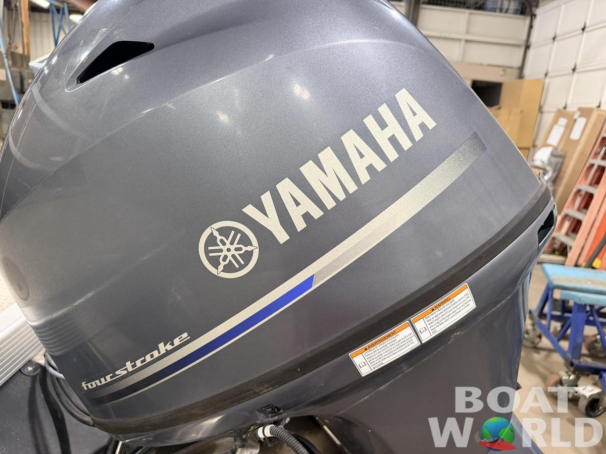 Used 2016 Bennington 20 SLM & 50HP Yamaha 4Stroke -$19,995