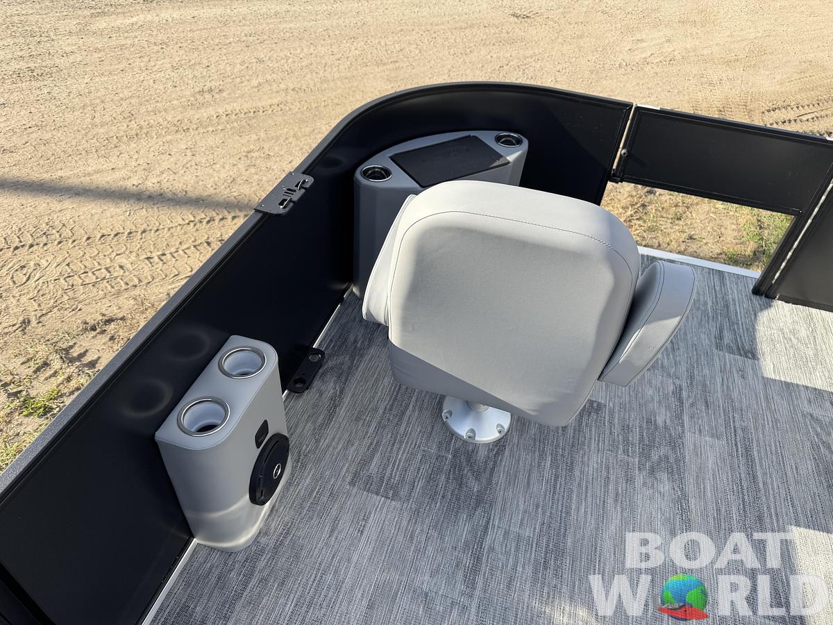 2026 Bentley Pontoons Forward Fish 220 Swingback