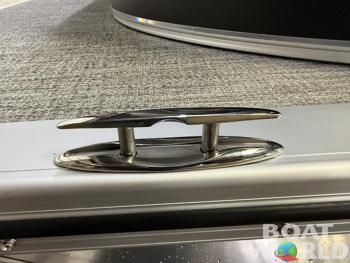 2025 Tahoe Pontoons LTZ 2385 Swingback (VRL) & Honda 4-Stroke EFI