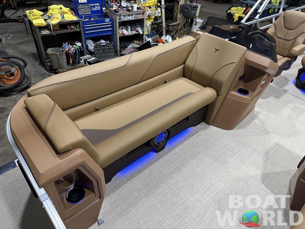 2027 Tahoe Sport 2385 Rear Fish Tritoon $53995