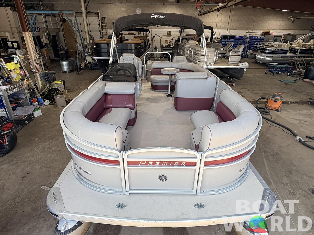 Used 2014 Premier 221 Gemini Fish n Cruise & 50HP Mercury 4Stroke -$19,995