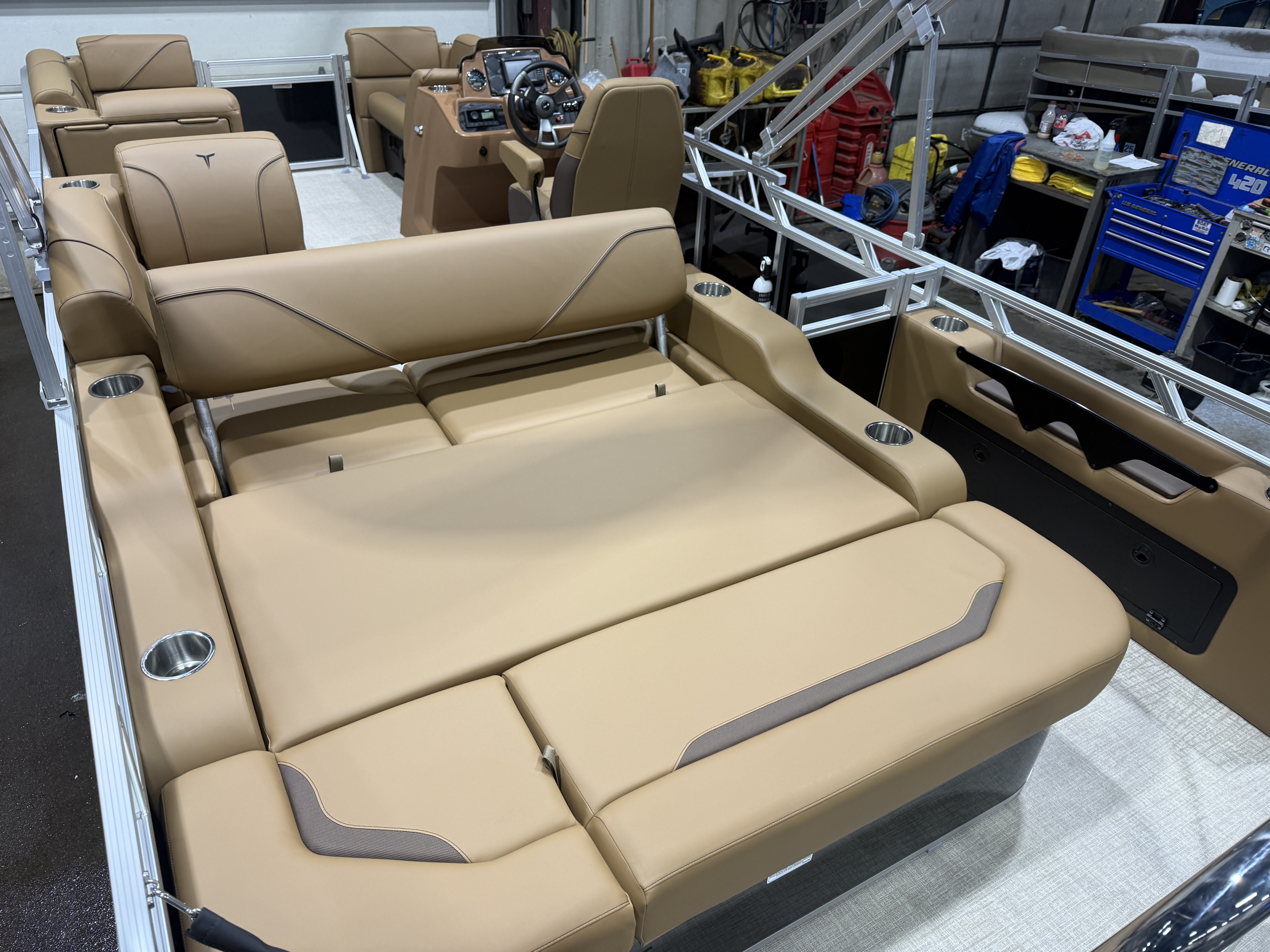 2026 Tahoe Pontoons Sport 2180 Swingback (VRB) 