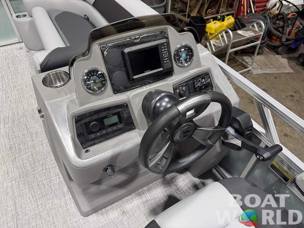 2026 Tahoe Sport VRB 2385 Swingback & 4-Stroke $34995