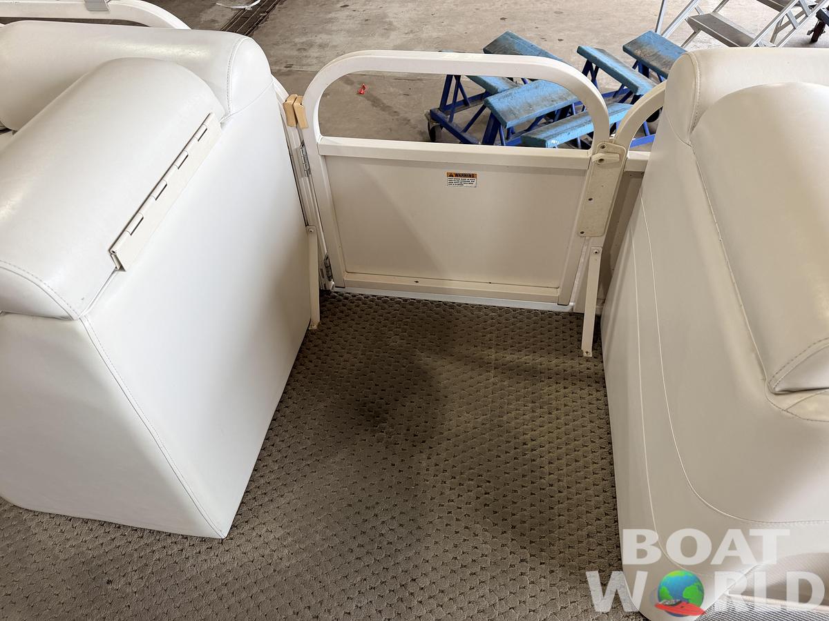 Used 2004 Starcraft 226 Elite & 50HP Mercury 4Stroke EFI -$14,995