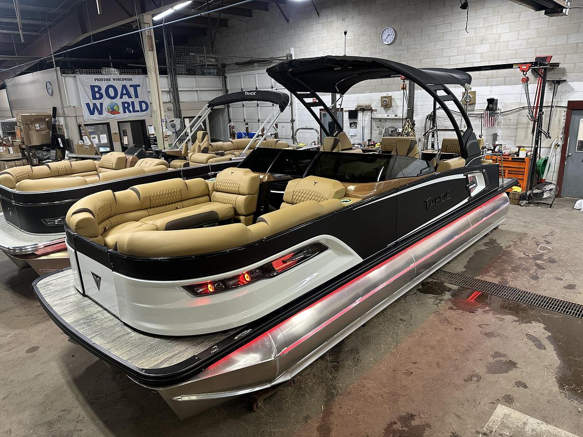 2025 Tahoe Pontoons Grand Tahoe 2585 Quad Lounge Windshield Tritoon & Mercury 400HP V10