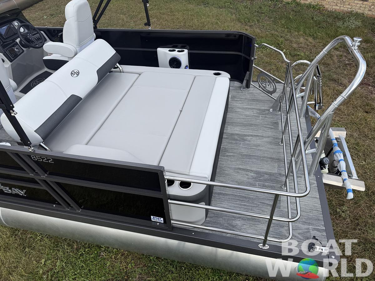 2026 Montego Bay 8522 Swingback Deluxe Pontoon 