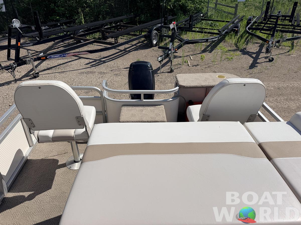 Used 2002 Northwoods 2223 Escapade & 40HP Mercury Bigfoot 4Stroke -$13,995