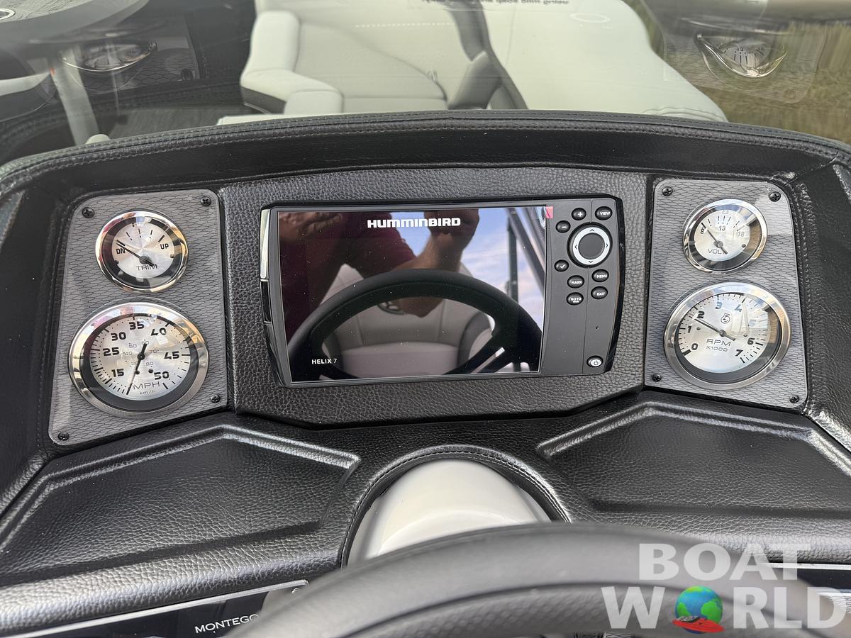 2026 Montego Bay 8522 Swingback Deluxe Pontoon 