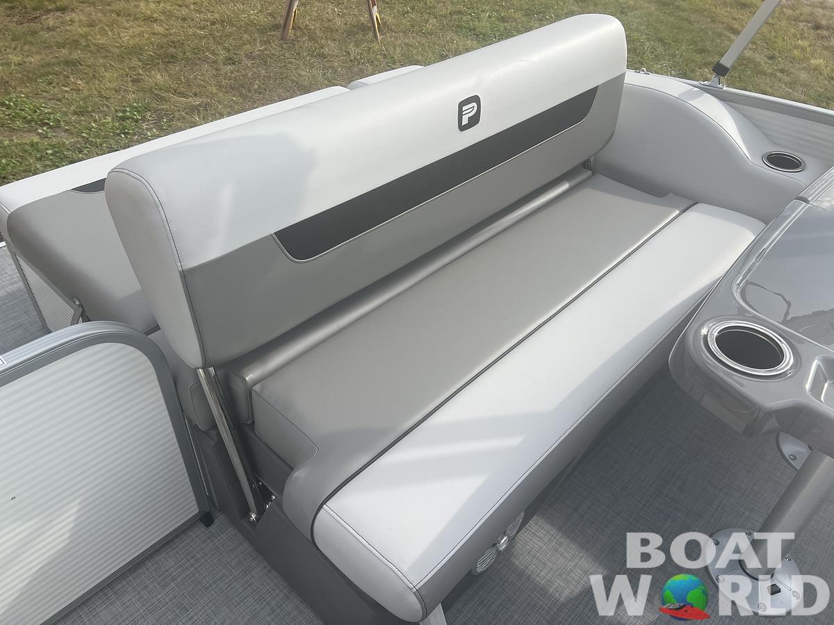 2026 Princecraft Vectra 23 RL Dinette Swingback Pontoon 