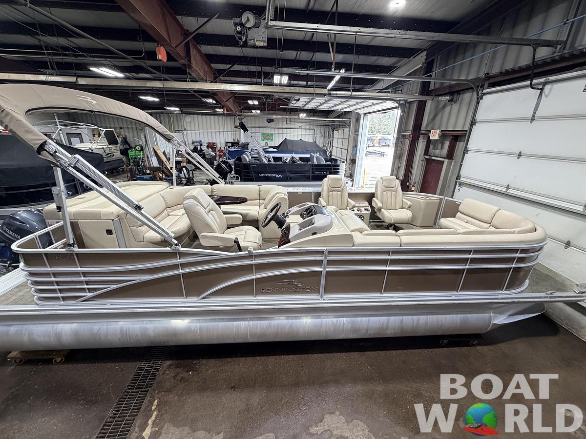 Used 2014 Bennington 2375RL & 70HP Yamaha 4Stroke - $21,995