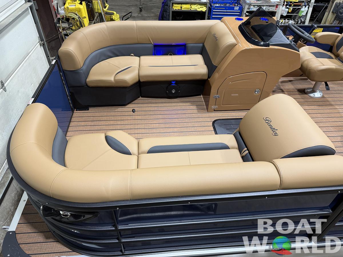 2026 Bentley Legacy 223 Swingback Tritoon $52995