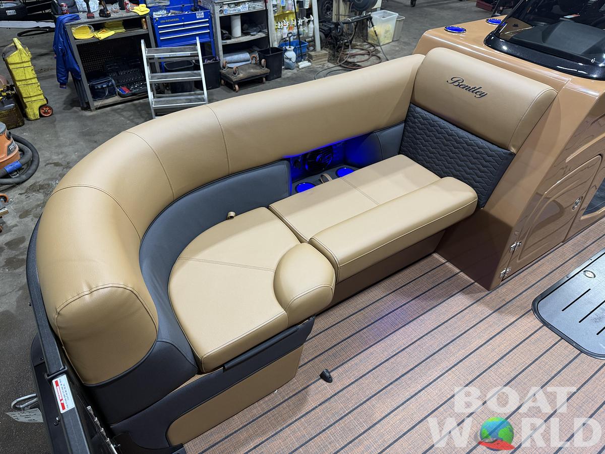 2026 Bentley Pontoons Elite 223 Swingback Tritoon
