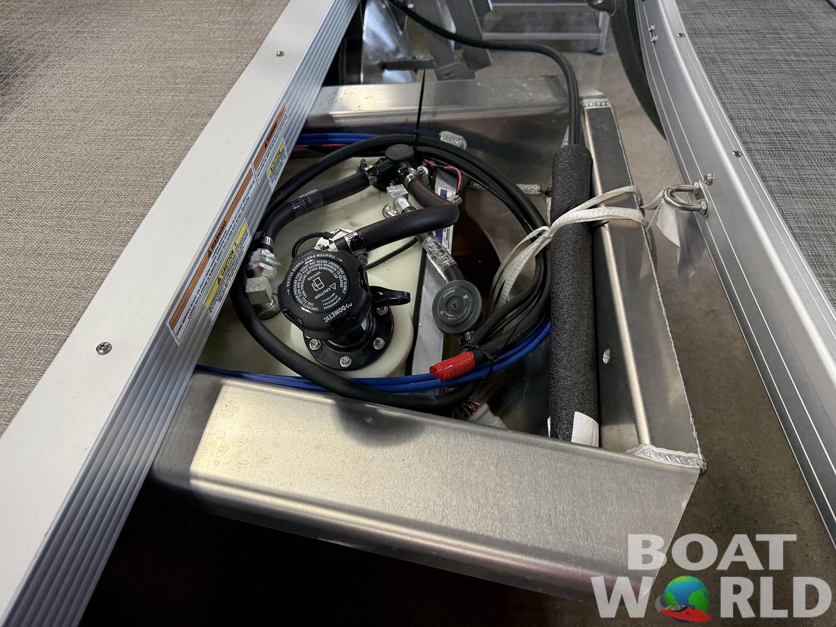 2026 Tahoe Pontoons Sport 2385 Swingback (VRB) & Honda 4-Stroke EFI