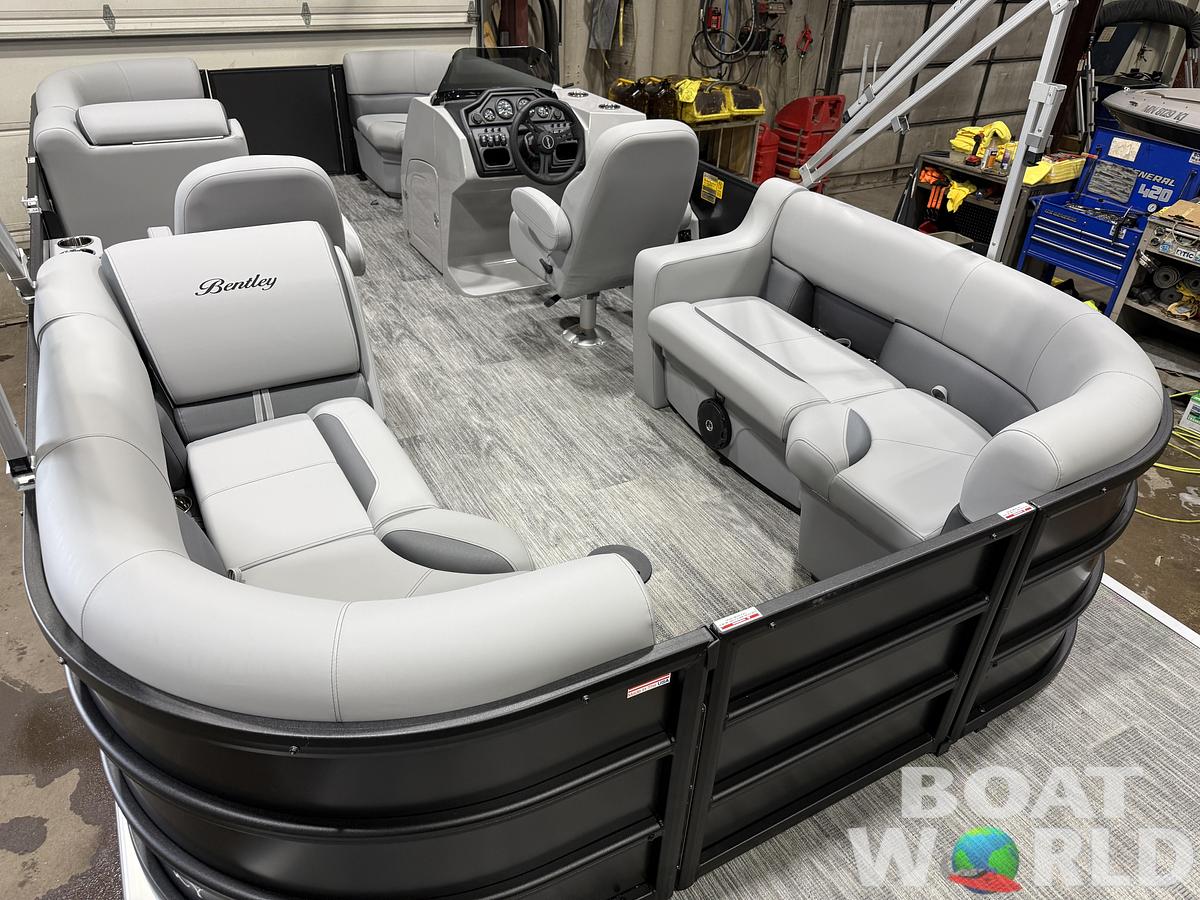 2026 Bentley Legacy 200 Navigator Quad Lounge Pontoon $34995