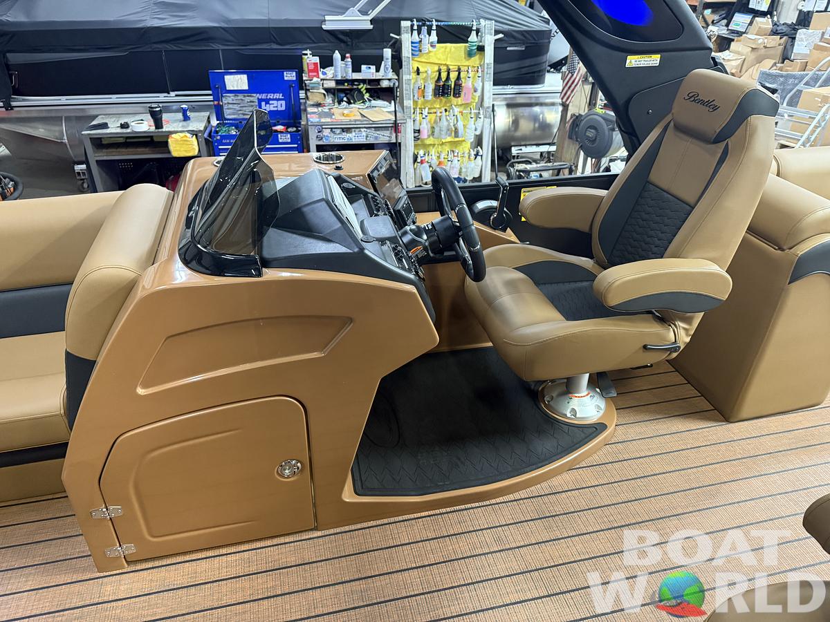 2026 Bentley Pontoons Elite 253 Admiral Quad Lounge Tritoon & 4-Stroke EFI