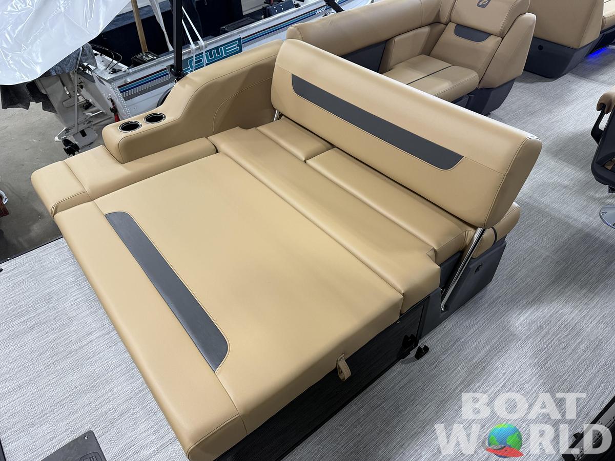 2027 Princecraft Vectra 23 RL SS Swingback Pontoon $36995