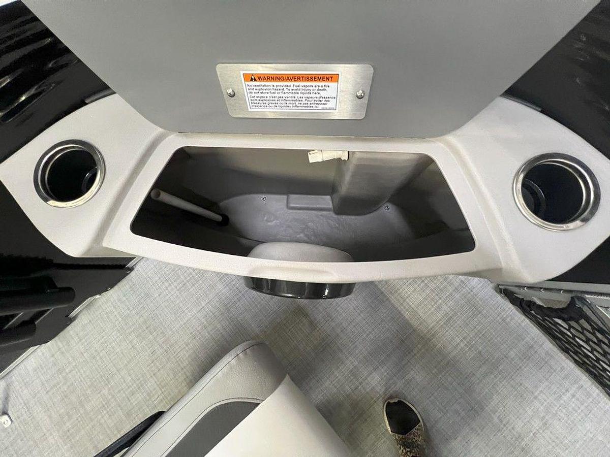 2025 Princecraft 21 Sportfisher 4-S Quad Fish Pontoon & Mercury 4-Stroke EFI