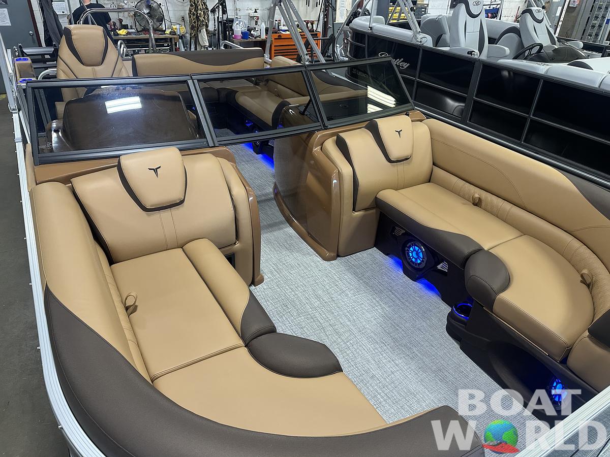 2025 Tahoe Pontoons LTZ 2385 Swingback (VRB) Windshield Tritoon & Honda 4-Stroke EFI