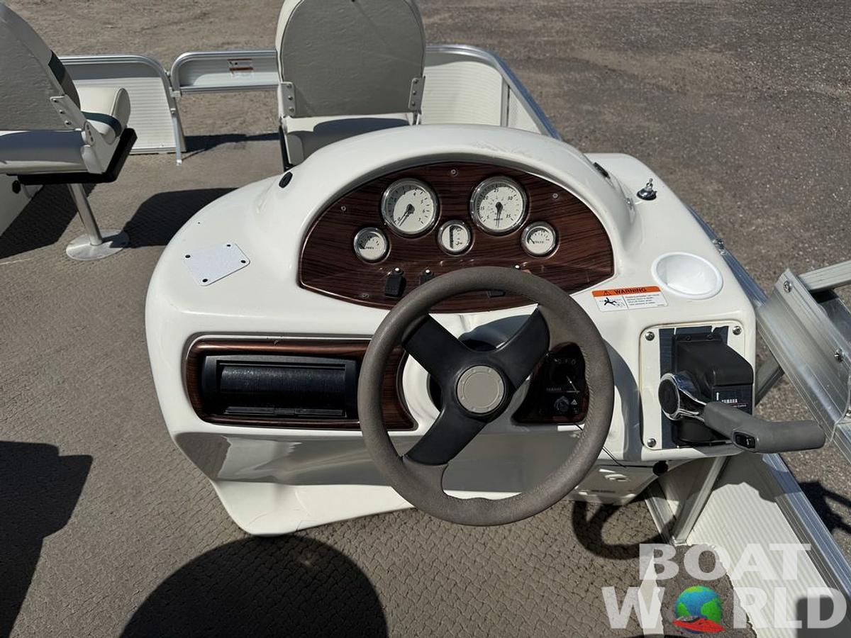 Used 2005 Lowe SunCruiser Trinidad 204