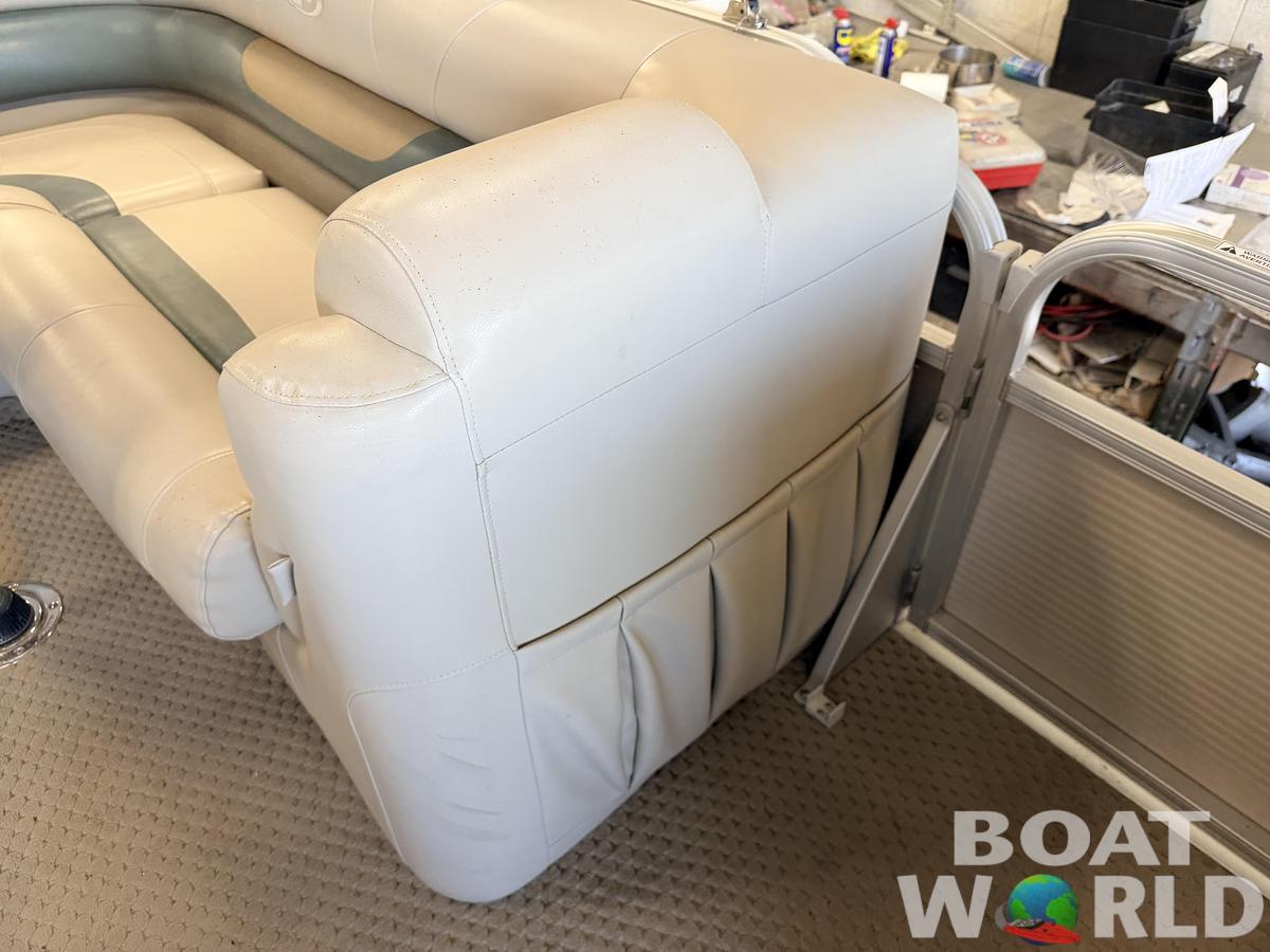 Used 2007 Princecraft  20 Versailles Pontoon & 60HP Mercury 4Stroke - $14,995