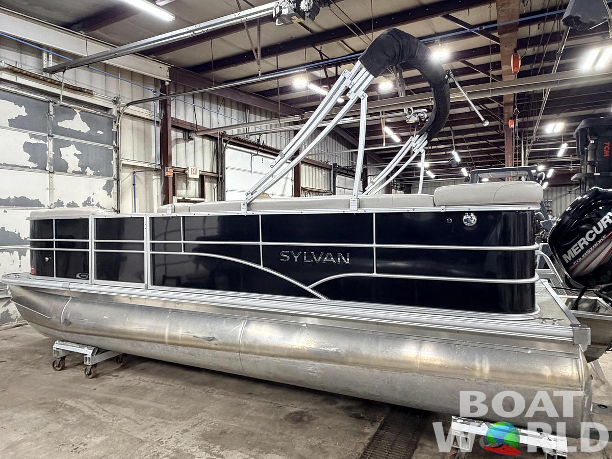 Used 2015 Sylvan Mirage 820 & 90HP Mercury 4Stroke - $21,995