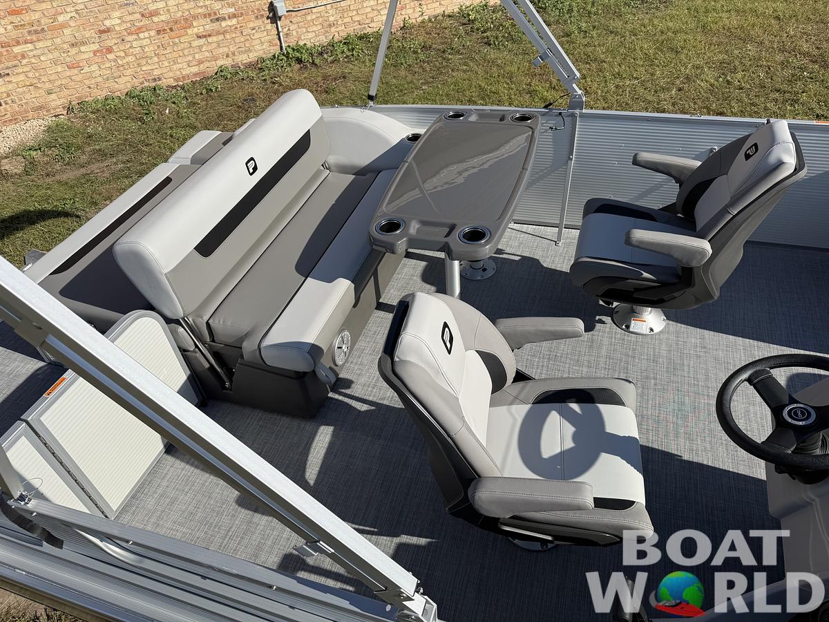 2026 Princecraft Vectra 23 RL SS Swingback Pontoon & Mercury 4-Stroke EFI