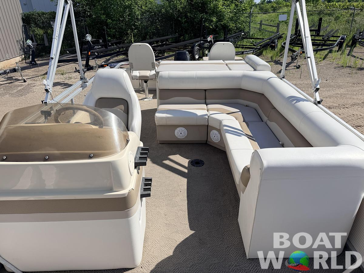 Used 2002 Northwoods 2223 Escapade & 40HP Mercury Bigfoot 4Stroke -$13,995
