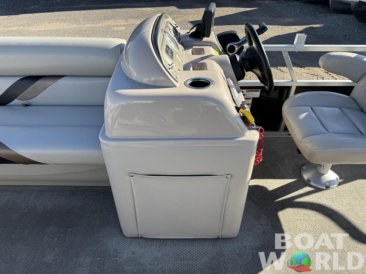 Used 2012 SunChaser Oasis 820 Pontoon