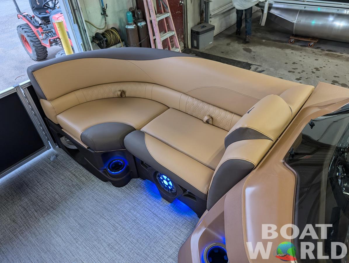 2025 Tahoe Pontoons LTZ 2385 Quad Lounge Shift Flip Tritoon & Honda 4-Stroke EFI