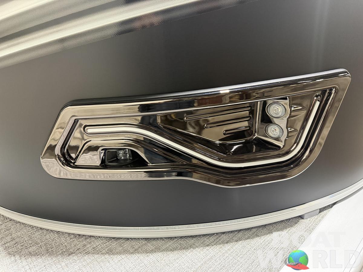 2026 Tahoe Pontoons LTZ 2385 Elite Windshield Tritoon