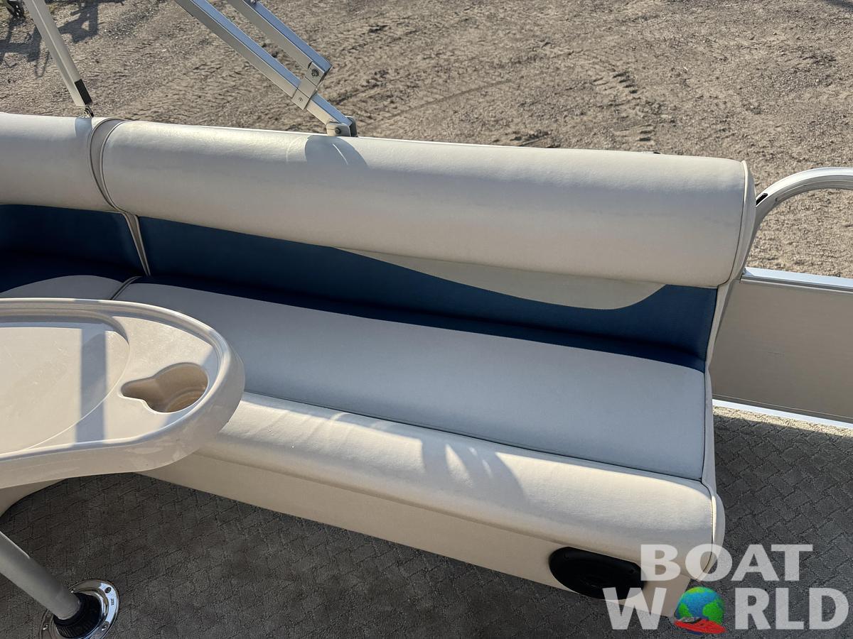 Used 2009 Weeres Family Fish Deluxe 220 Pontoon