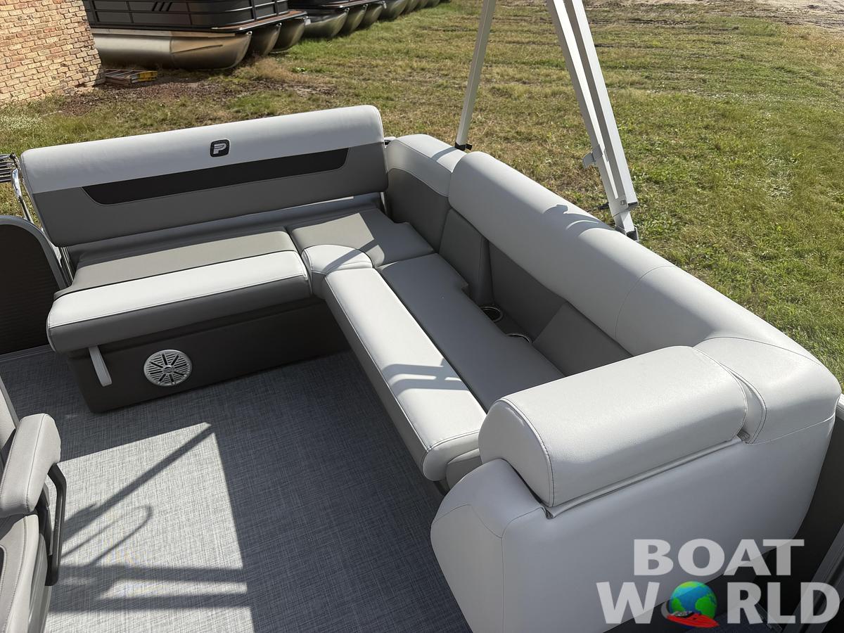 2026 Princecraft Vectra 21 RL Swingback Lounge Pontoon & Mercury 4-Stroke EFI