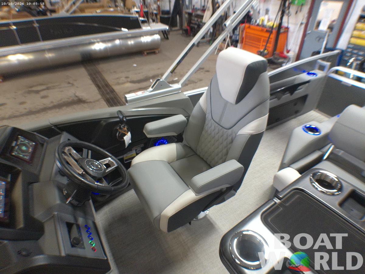 2025 Tahoe Pontoons Cascade 2385 Swingback (VRL) Tritoon & Honda 4-Stroke EFI