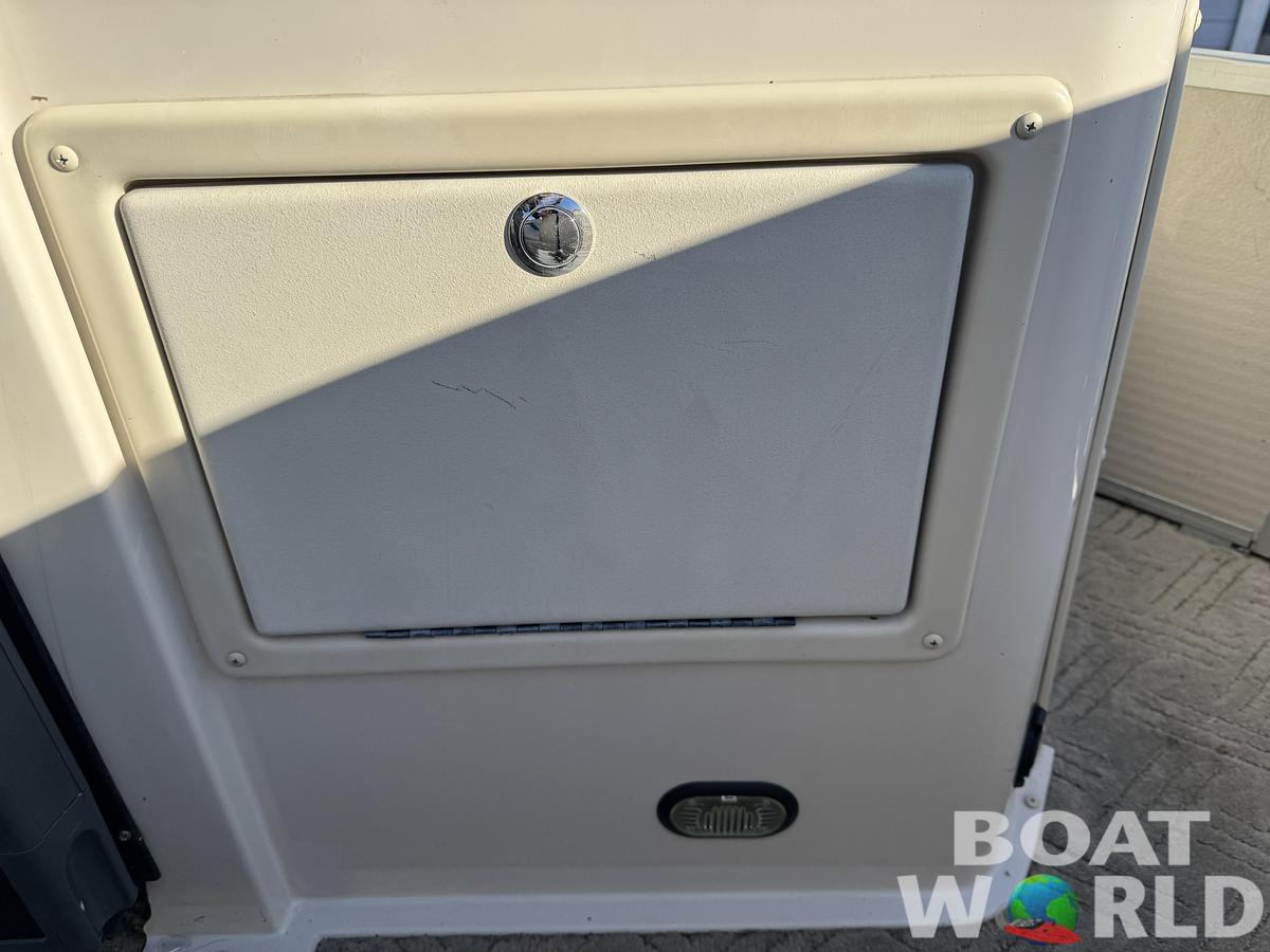 Used 2003 Premier 230 Grand Majestic Tri-toon Pontoon & 200HP Honda 4-Stroke EFI