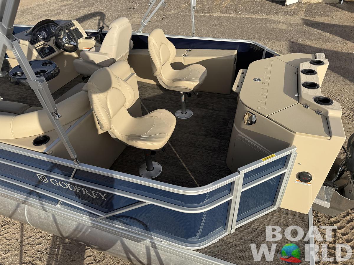 Used 2022 Sweetwater 21' Quad Fish Pontoon