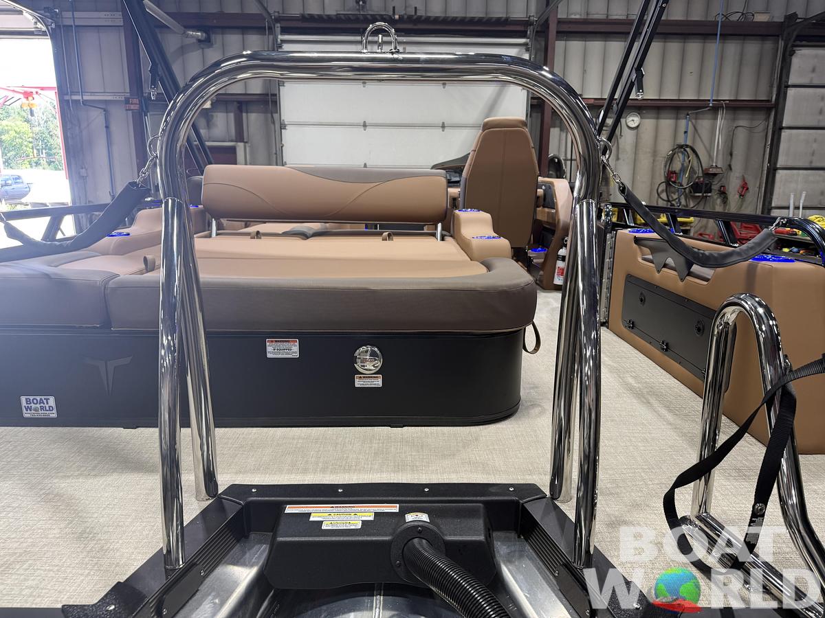 2027 Tahoe LTZ 300HP VRB 2585 Swingback Tritoon $74,995