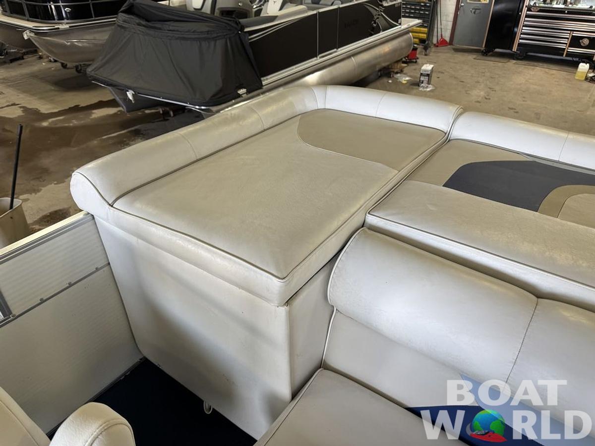 Used 2006 Weeres SunDeck 220 Pontoon