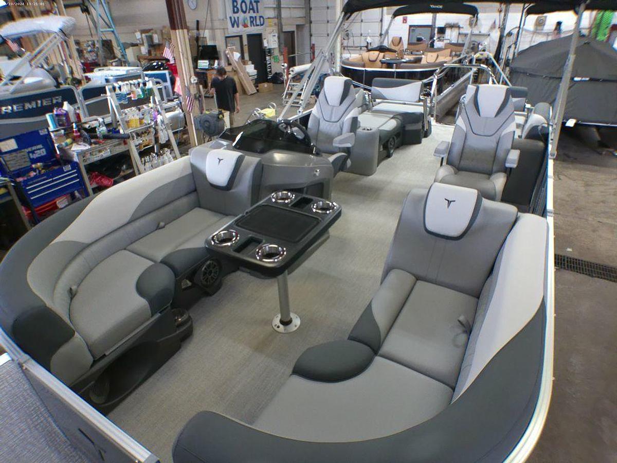 2025 Tahoe Pontoons LTZ 2385 Quad Lounge Shift SS & Honda 4-Stroke EFI