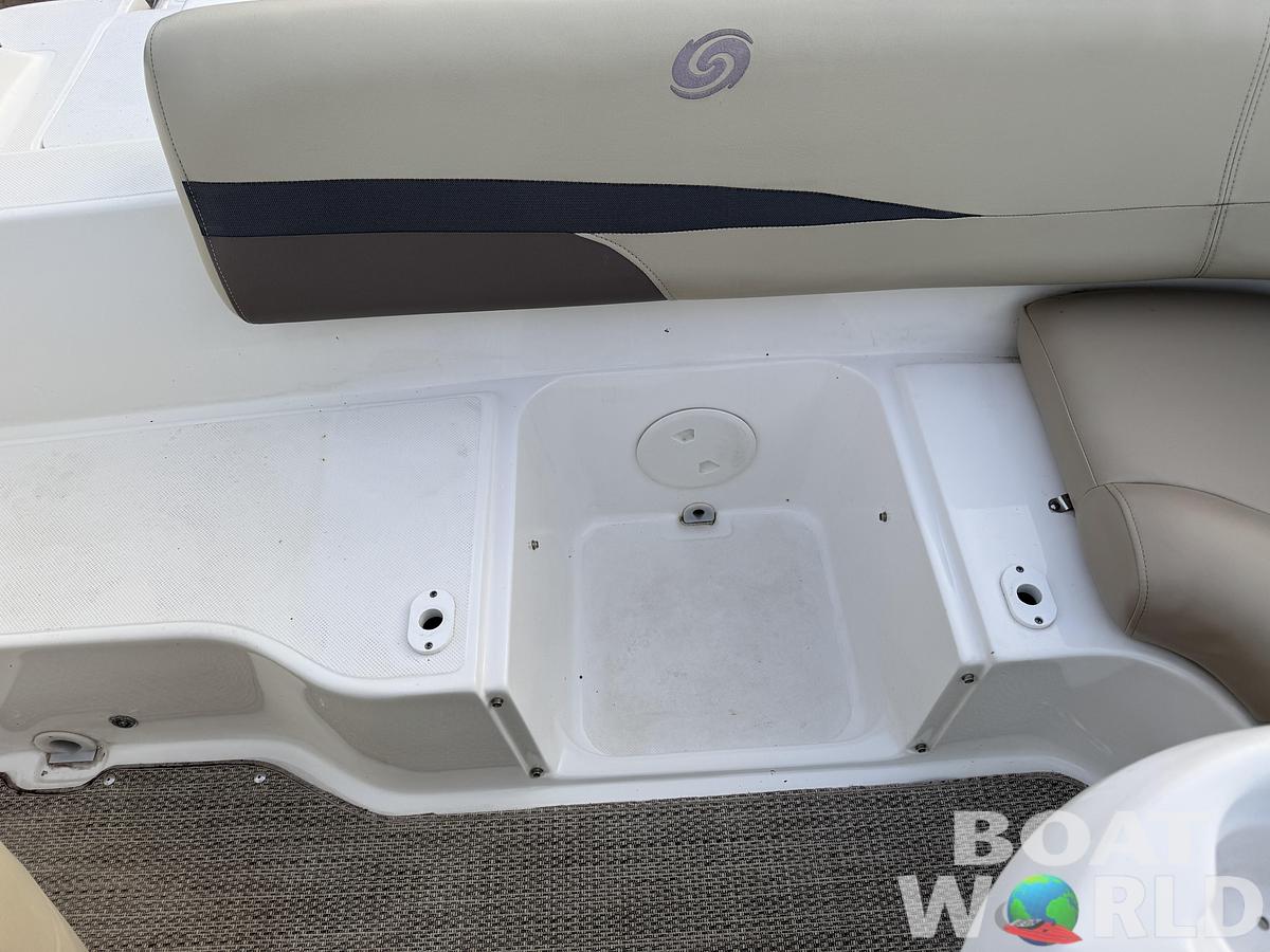 Used 2019 Hurricane SunDeck 187 with 150HP Yamaha Fourstroke EFI Outboard