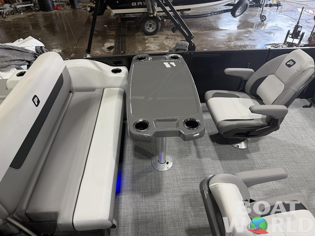 2026 Princecraft Vectra 23 RL SS Swingback Tritoon $43995