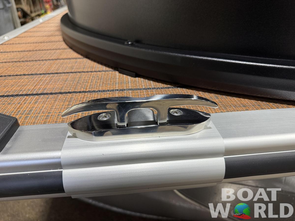 2026 Bentley Legacy 220 QSB Swingback $43995